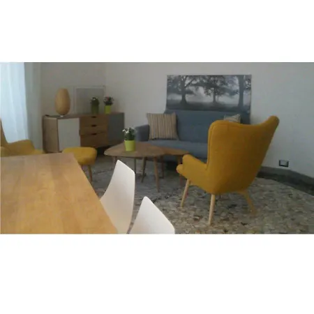 Homerentmilano * Milan